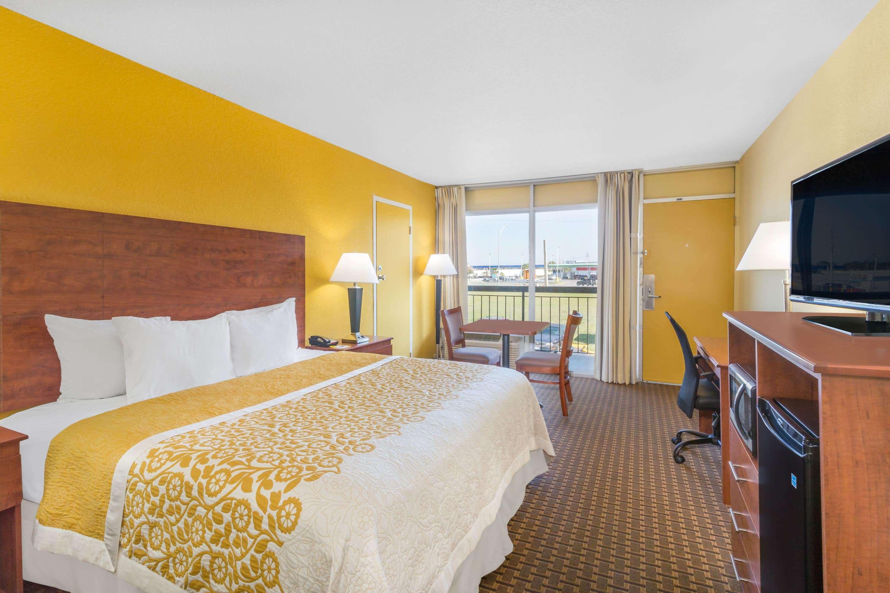 Days Inn By Wyndham Wildwood I-75 מראה חיצוני תמונה