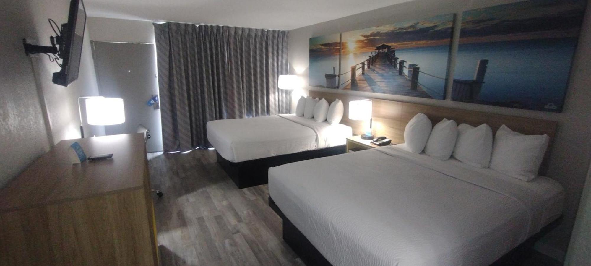 Days Inn By Wyndham Wildwood I-75 מראה חיצוני תמונה