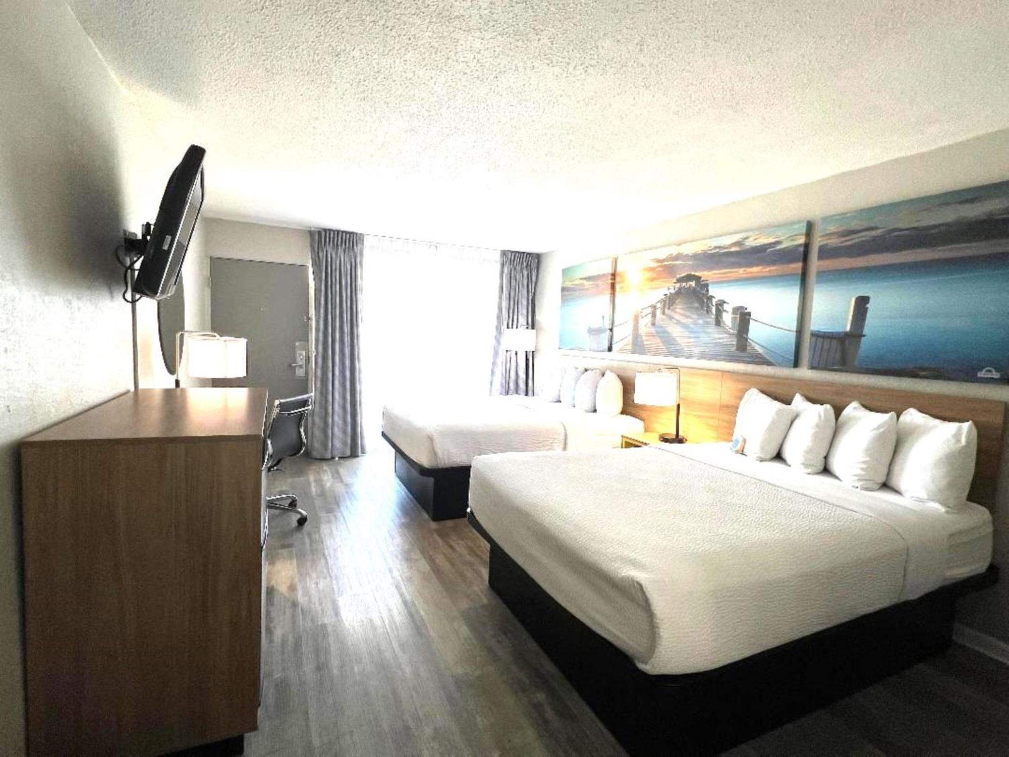 Days Inn By Wyndham Wildwood I-75 מראה חיצוני תמונה