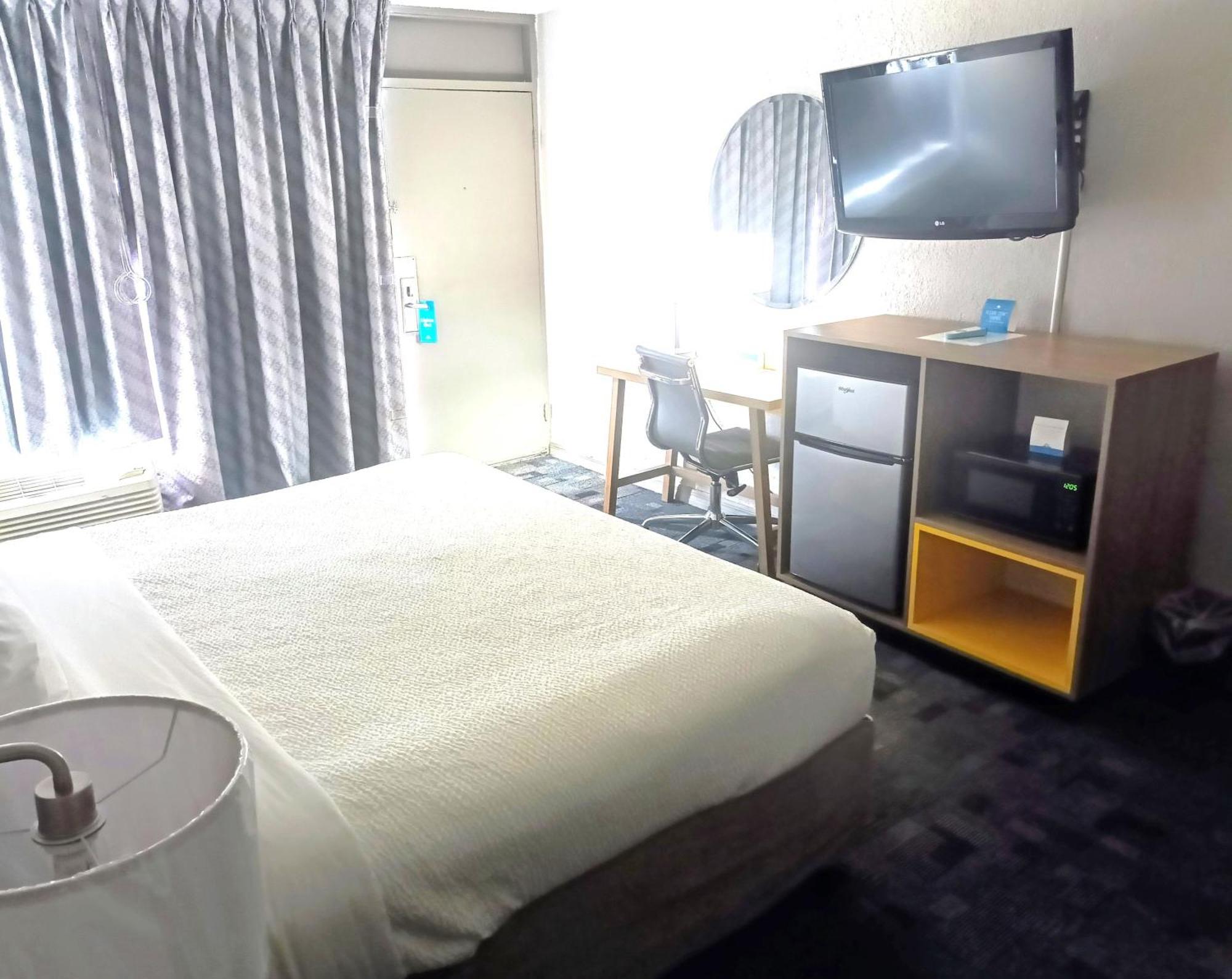 Days Inn By Wyndham Wildwood I-75 מראה חיצוני תמונה