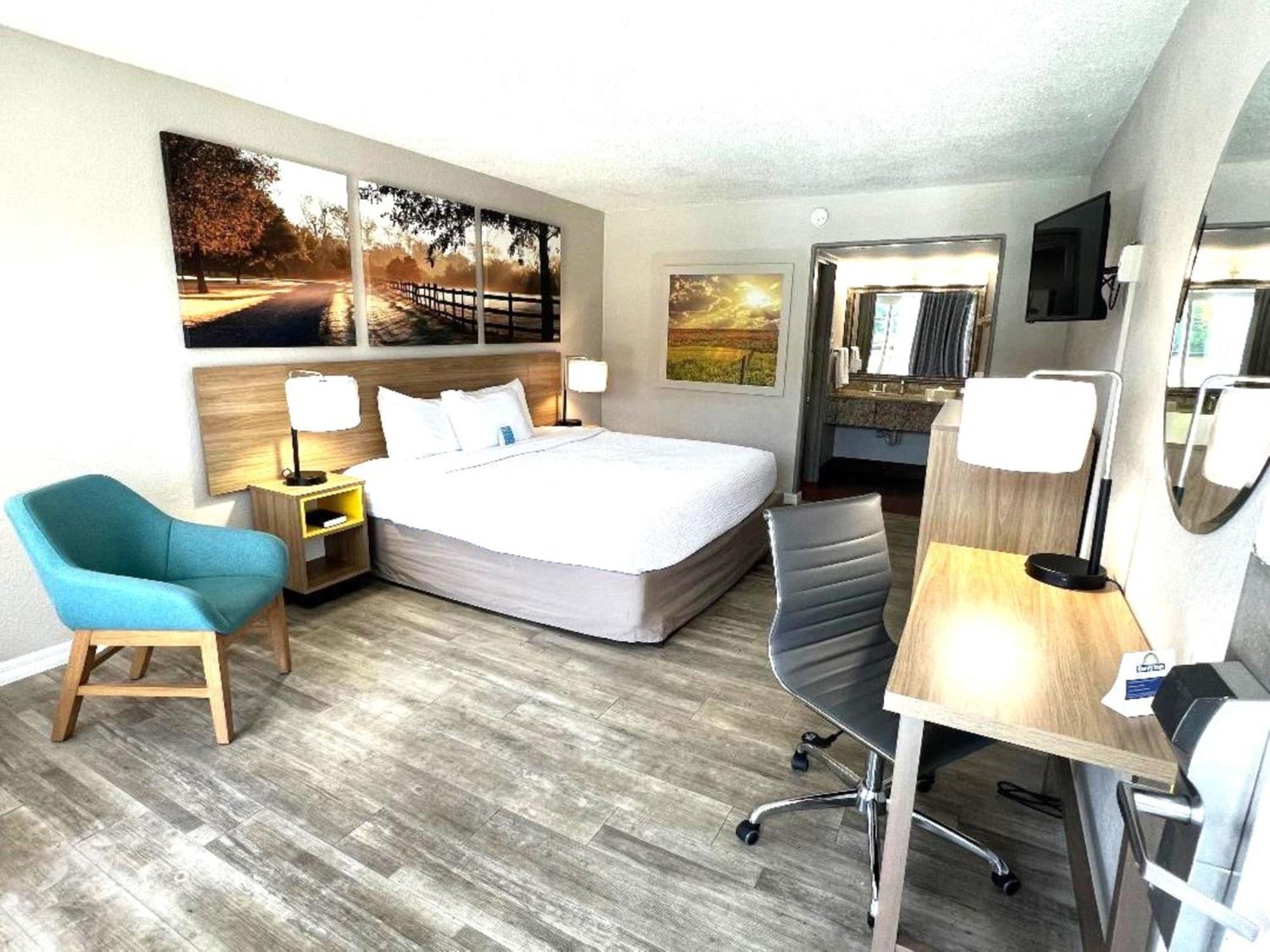 Days Inn By Wyndham Wildwood I-75 מראה חיצוני תמונה