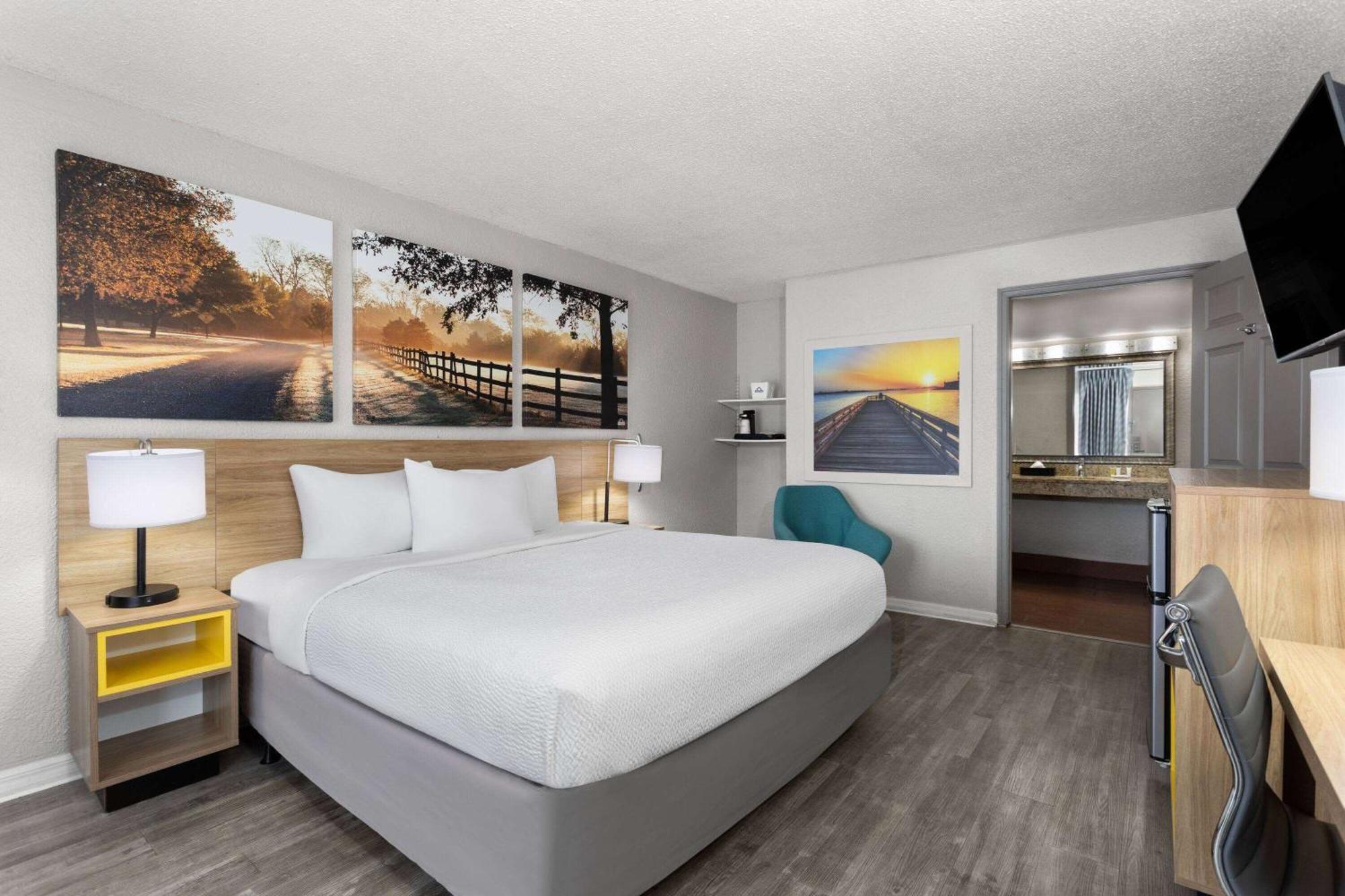 Days Inn By Wyndham Wildwood I-75 מראה חיצוני תמונה
