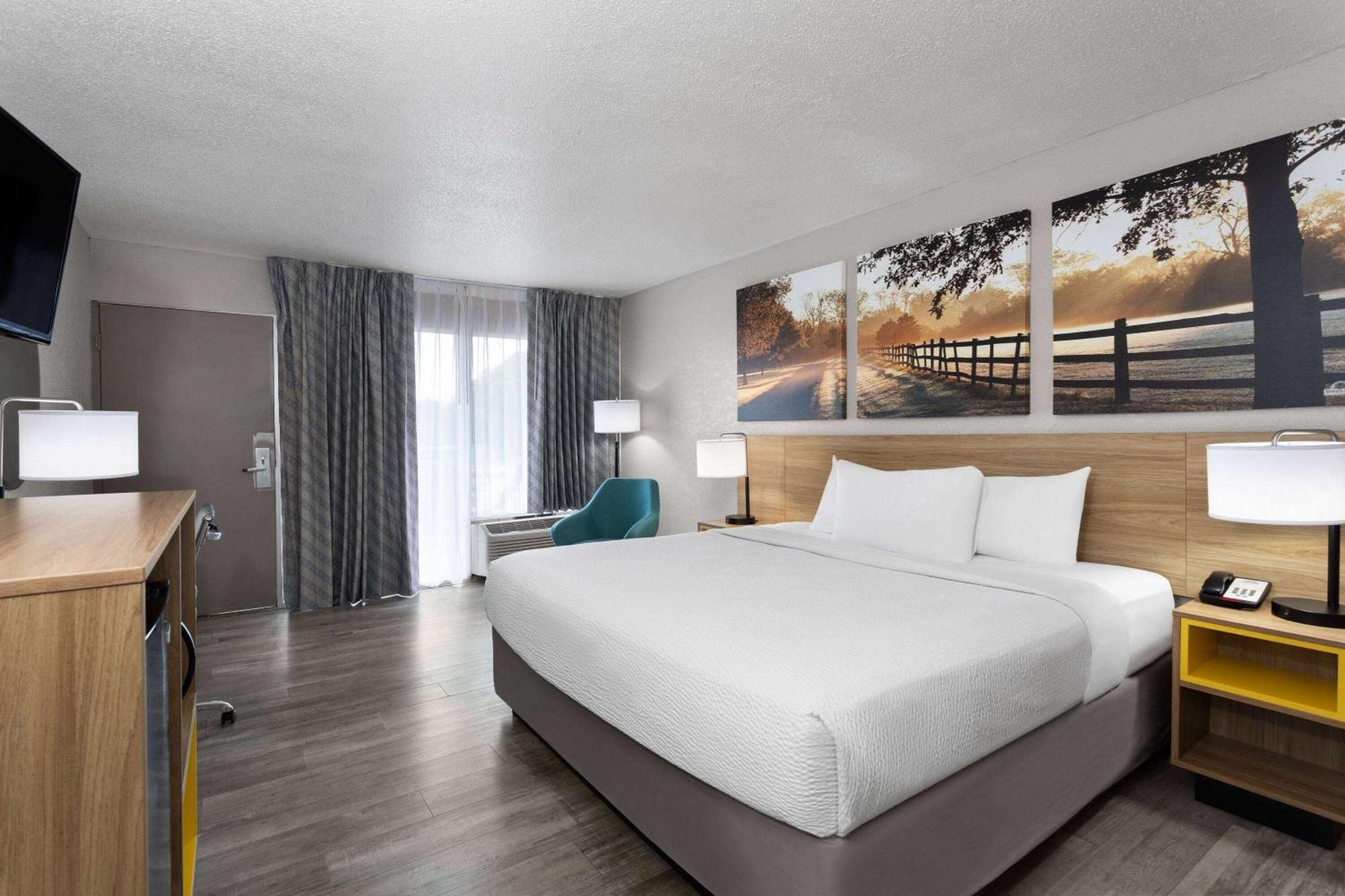 Days Inn By Wyndham Wildwood I-75 מראה חיצוני תמונה