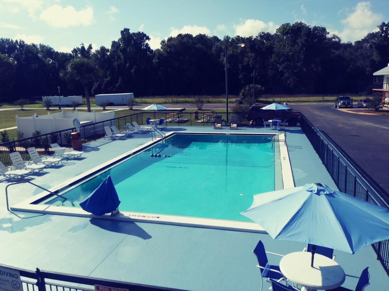 Days Inn By Wyndham Wildwood I-75 מראה חיצוני תמונה